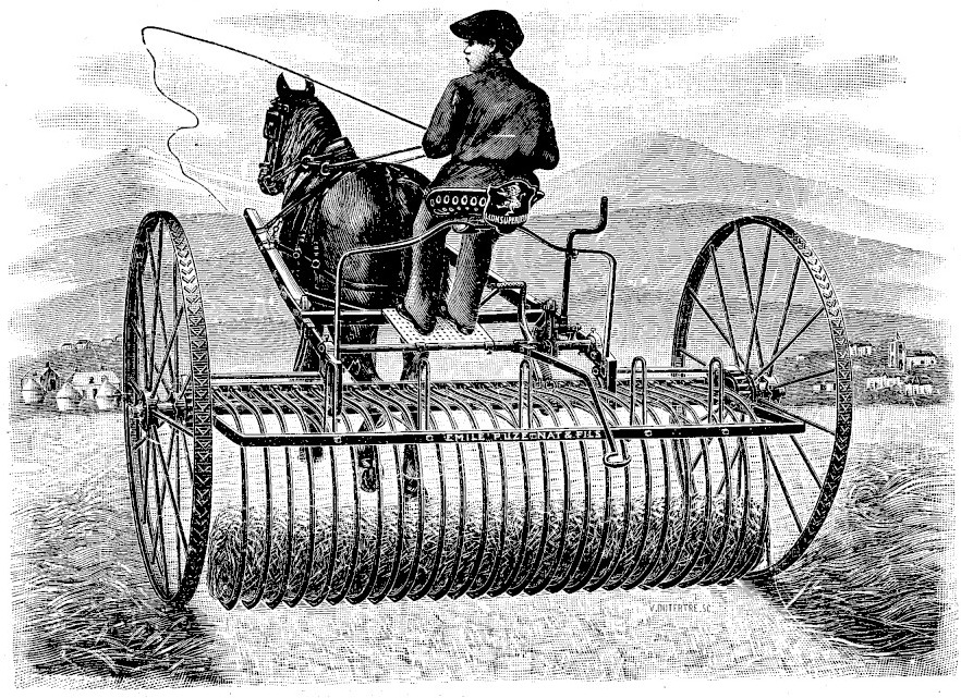 Gravure&nbsp;: râteau à cheval attelé d'un cheval mené par un jeune conducteur assis sur le siège, deux grandes roues métalliques à rais encadrant une rangée de longues dents courbes&nbsp;; sur la barre porte-dents, l'inscription Émile Puzenat et Fils